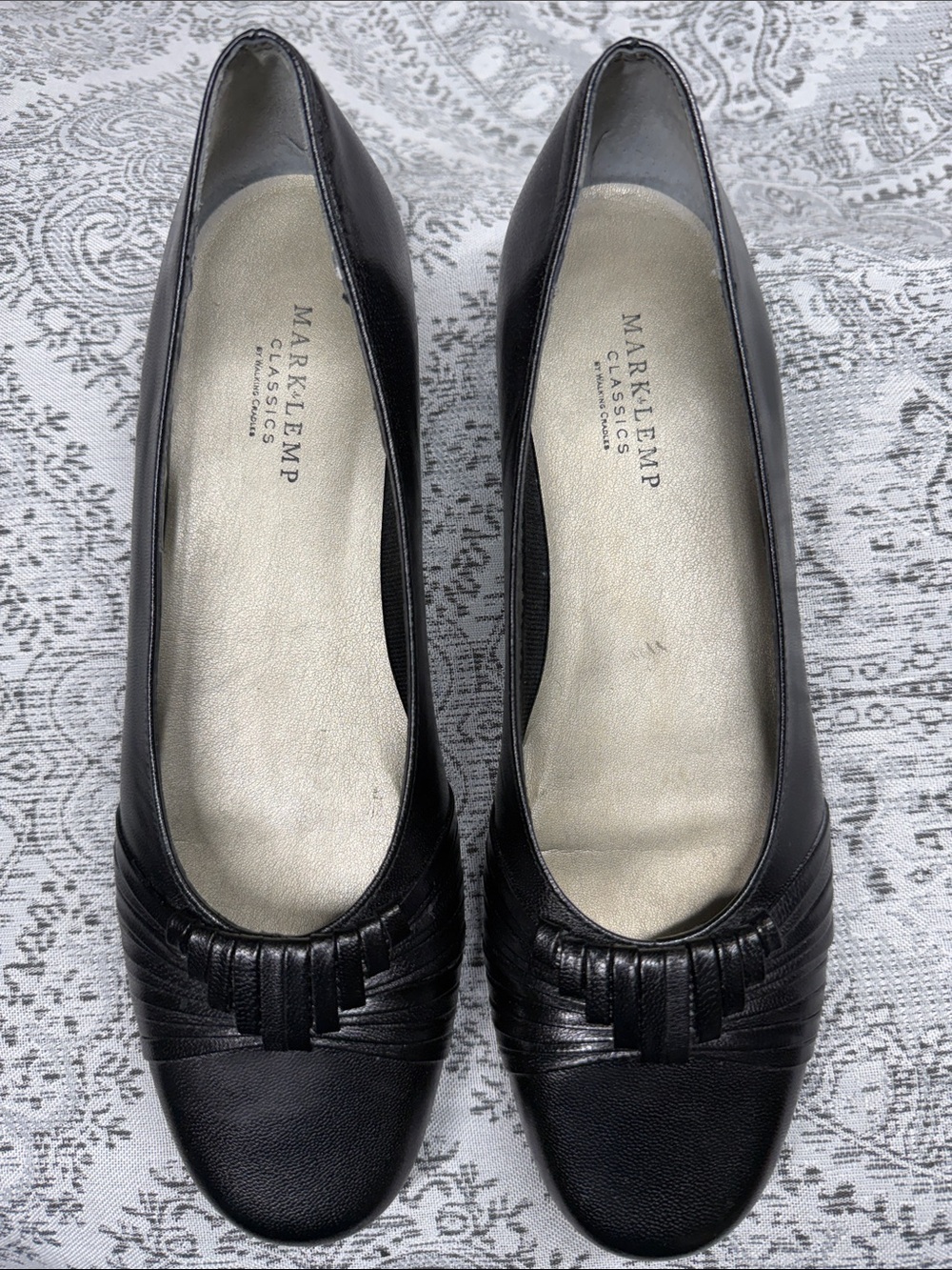Mark Lemp Women's Black Leather Round-Toe Flats - 9